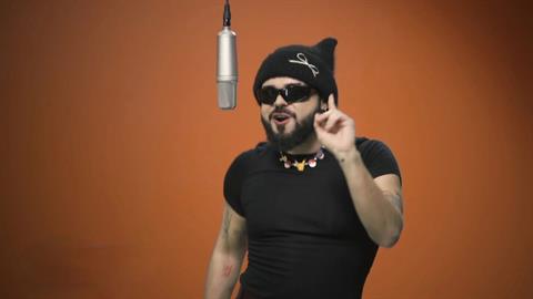 Τρέλανε τους Eurofans το «Ferto» του Akyla: «δεν το πιστεύω αυτό που συμβαίνει»